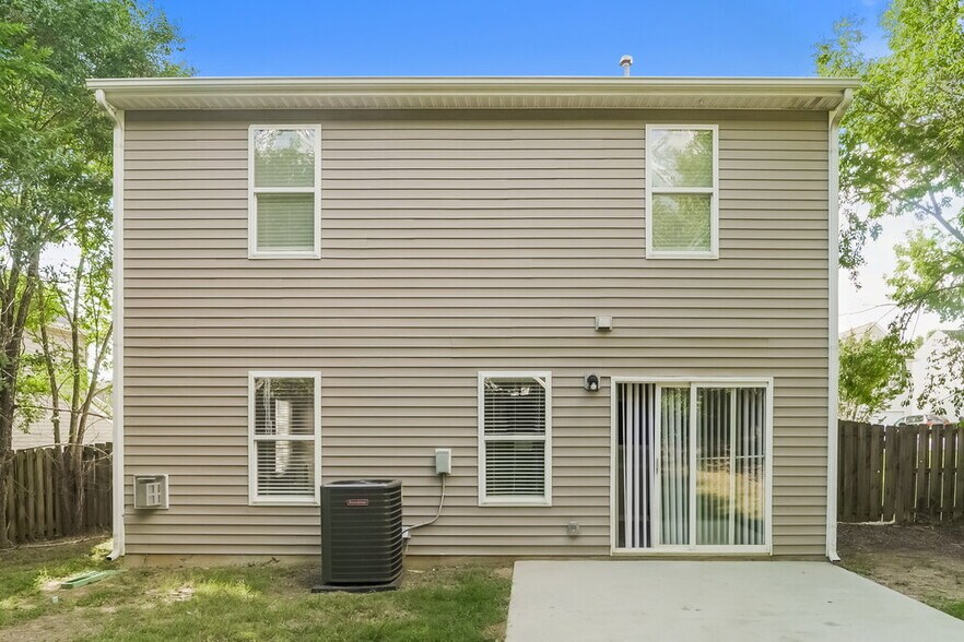 Building Photo - 3910 Hunter Hill Ln