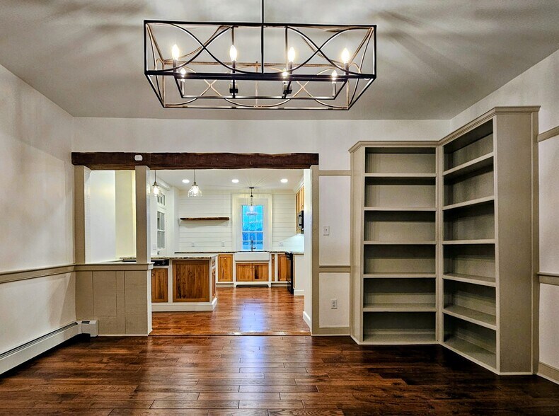 Building Photo - 105 S Windy Mansion Rd