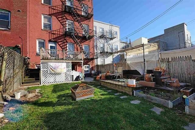 Building Photo - 477 Palisade Ave