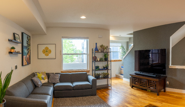 Building Photo - 3356 Tejon St