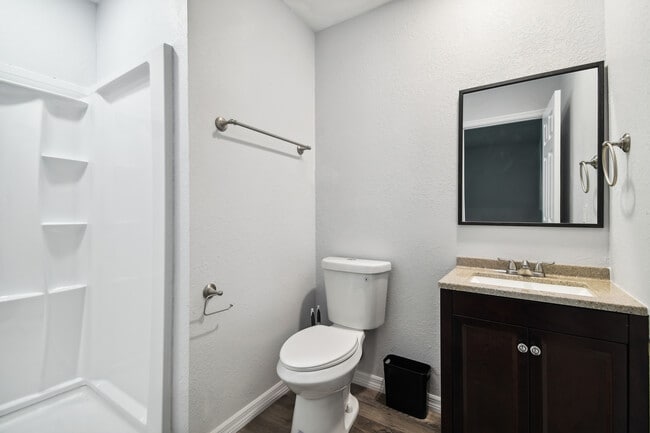 Building Photo - 1051 Dogwood Dr