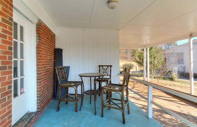 Building Photo - 1601 Cromwell Ct