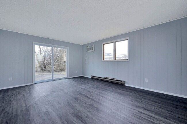 Building Photo - 2137 Toni St