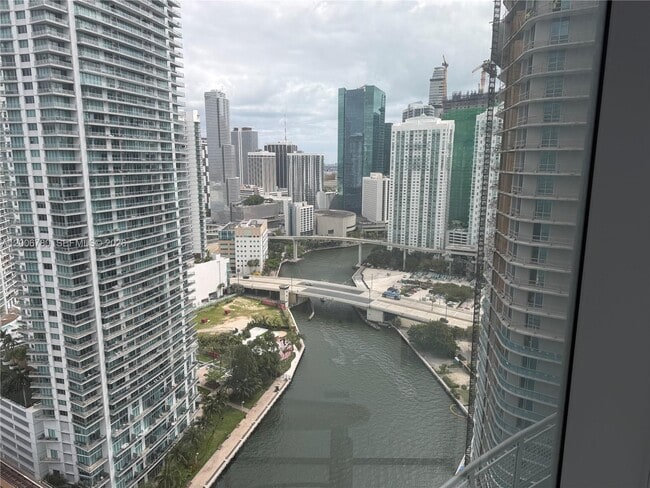 Building Photo - 690 SW 1st Ct