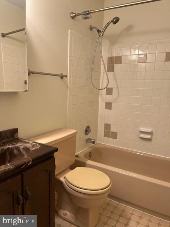 Building Photo - 4765 Lupino Ct