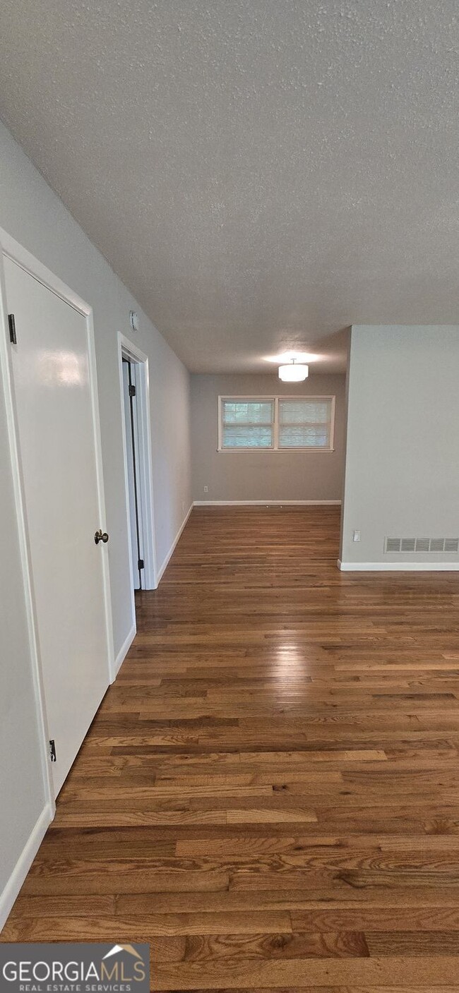 Building Photo - 2902 Highbrook Ct
