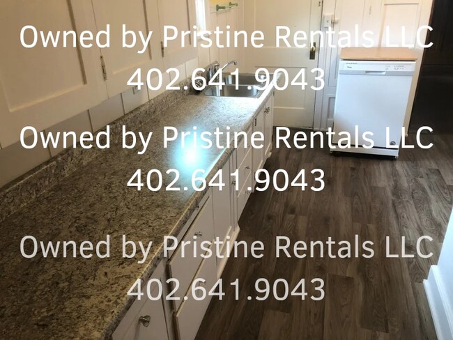 Building Photo - 322 S 6th St