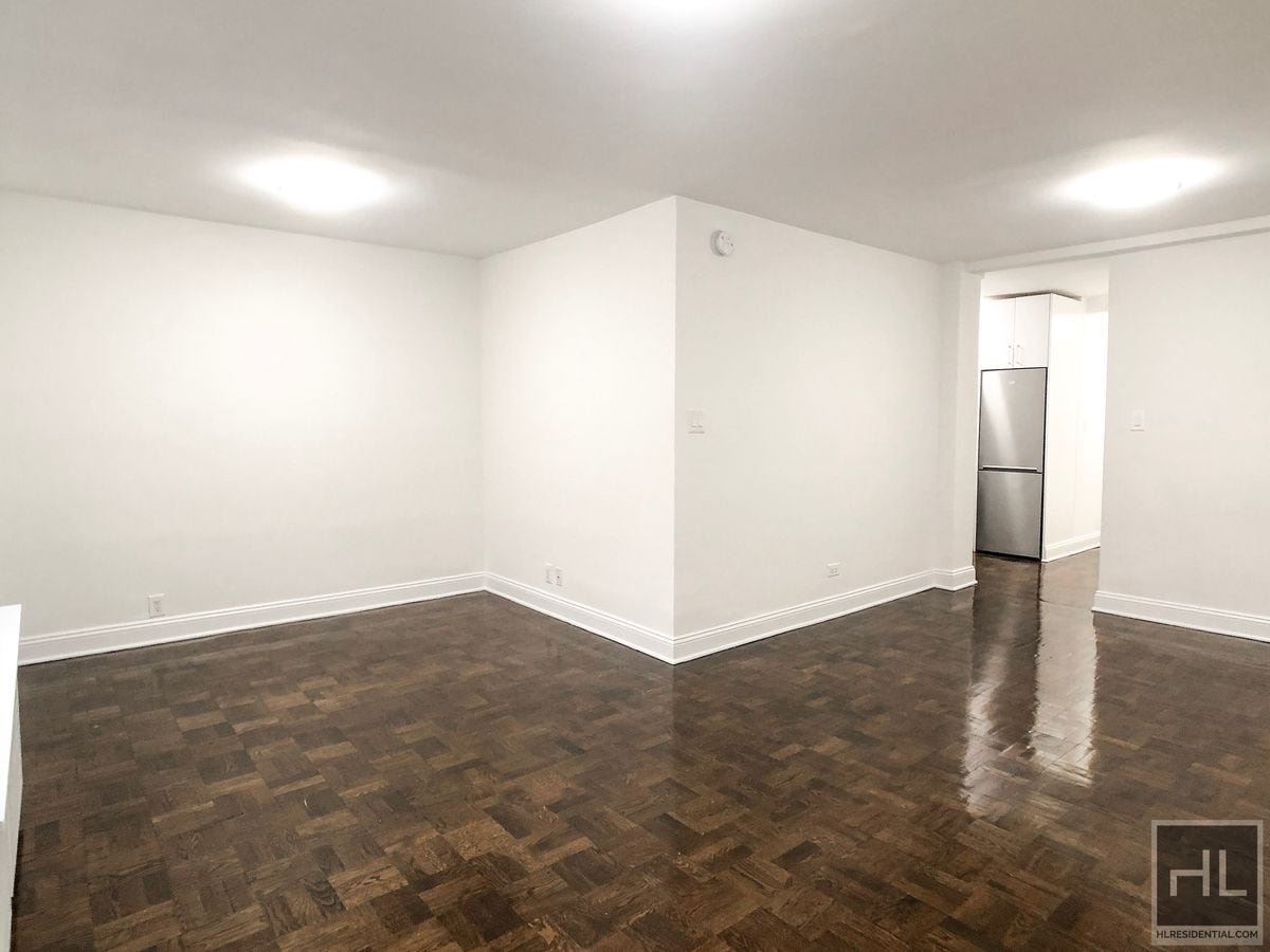 Building Photo - EAST 55 STREET