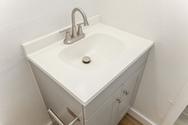 Building Photo - 9544 20th Bay St