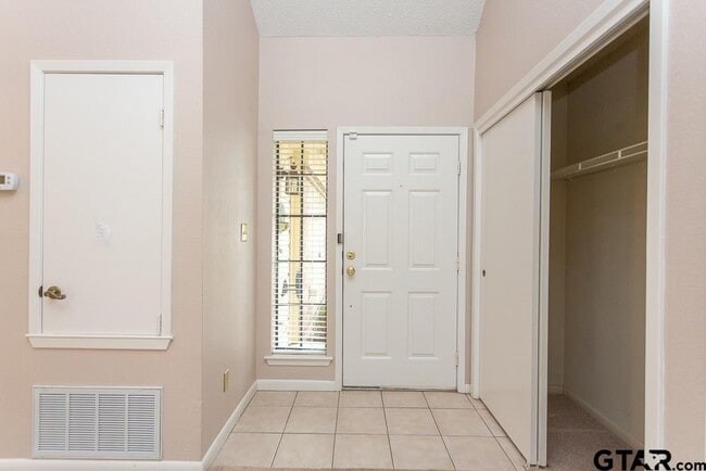 Building Photo - 1767 Eaglewood Drive