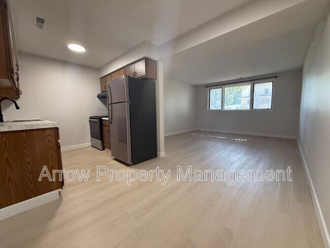 Building Photo - 539 N 24th St