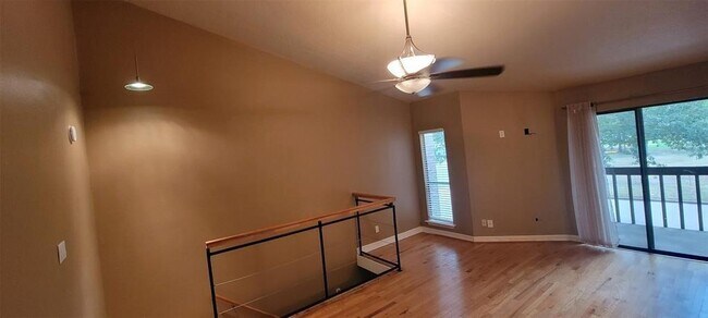 Building Photo - 12755 Mill Ridge Dr