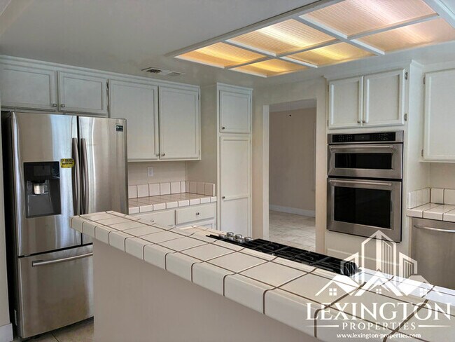 Building Photo - Beautiful, Folsom Home with Pool & Spa in ...