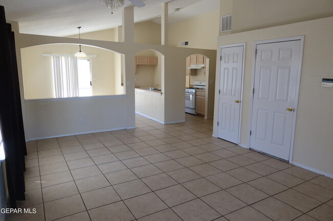 Building Photo - 11884 Belfry Park Dr