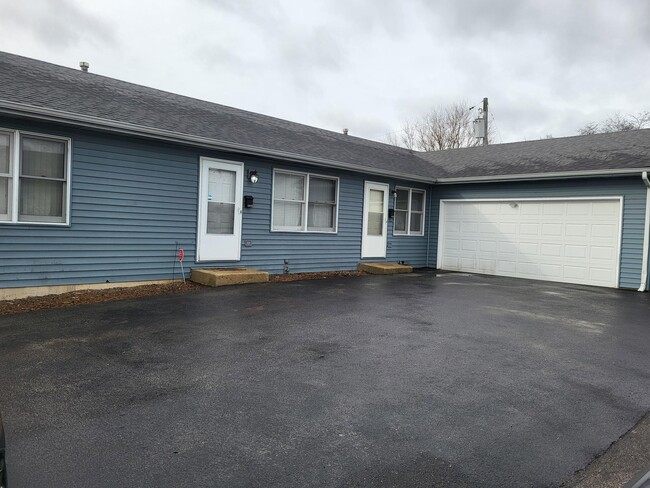 Building Photo - 1520 Westmoreland Ave