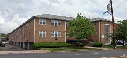 Building Photo - Lehigh Court
