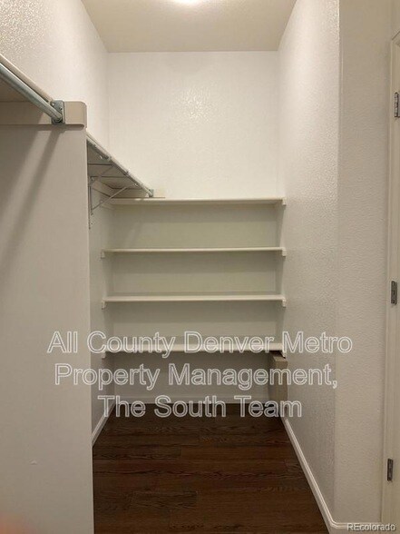 Building Photo - 5255 Memphis St