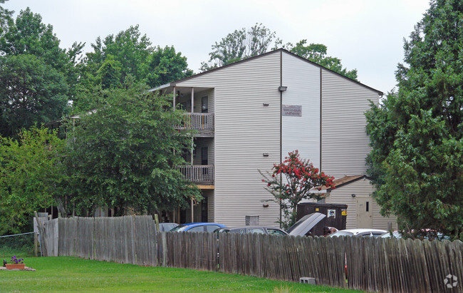 Primary Photo - Woodland Height Apartments