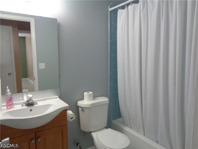 Building Photo - 4402 SE 20th Pl