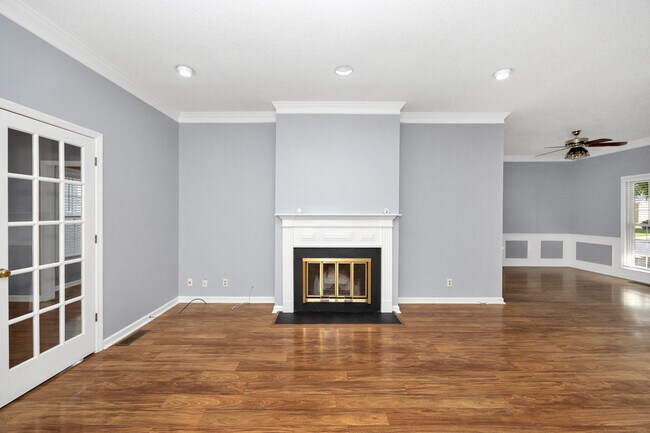 Building Photo - Barnes - 324 Iverness Drive