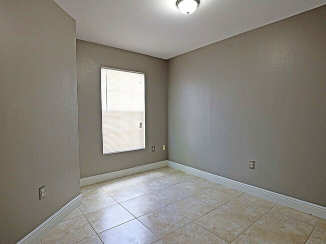 Building Photo - 3605 Cedar Oak Dr