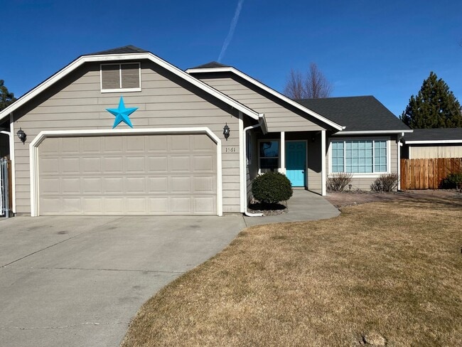 Building Photo - Beautifully Updated Home Near Dry Canyon Trailhead