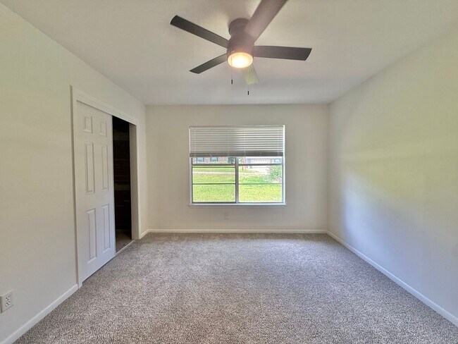 Building Photo - 7618 Brookhollow Dr