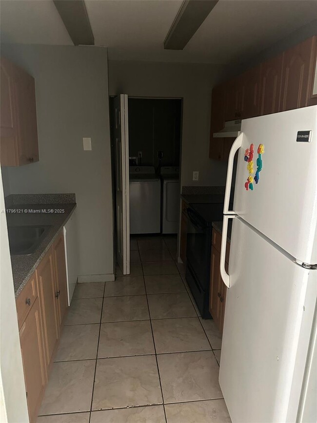 Primary Photo - 2812 NW 55th Ave