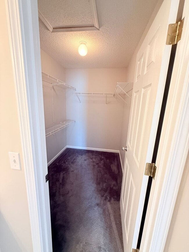 Building Photo - Dunwoody Subdivision