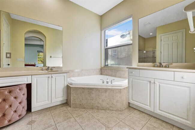 Building Photo - 7421 NW 115th Terrace