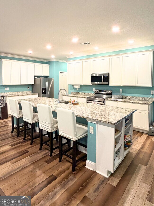 Building Photo - 208 Boatsman Way