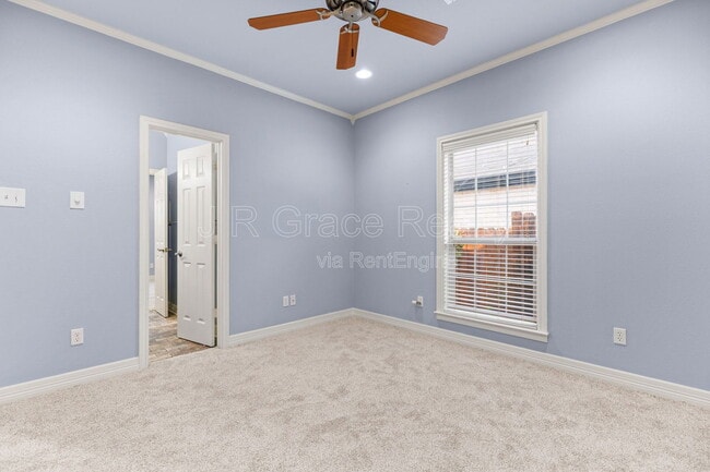 Building Photo - 1405 Gunnison Dr