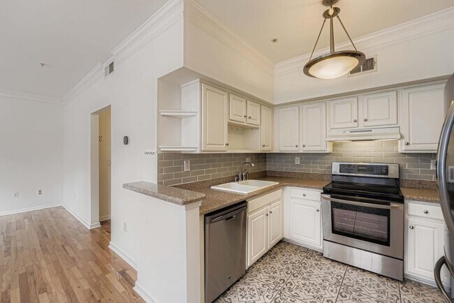 Building Photo - 800 Peachtree St NE