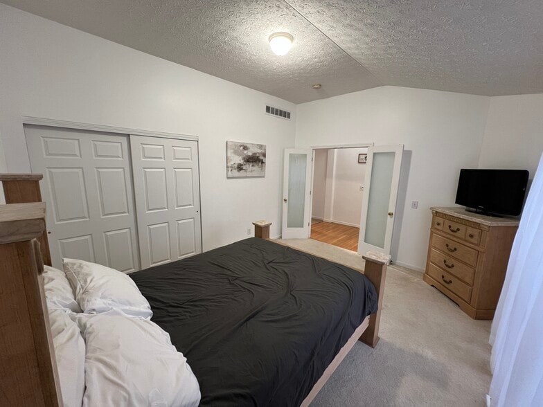 Building Photo - 3148 Benwick Dr