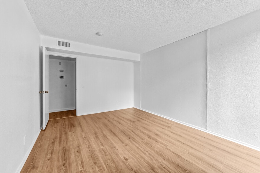Building Photo - 4040 Via Marisol