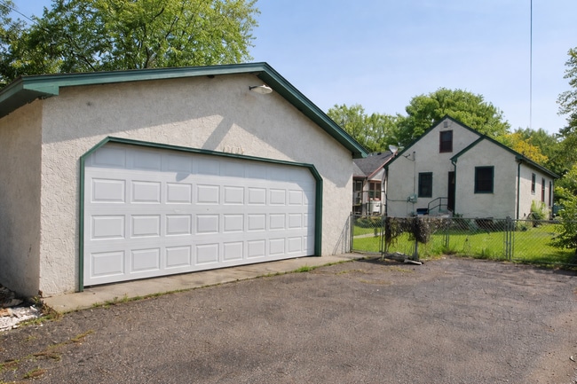 Building Photo - Charming 3-bedroom, 2-bath home in Robbinsdale!