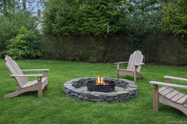 Building Photo - 4 Glynn Dr