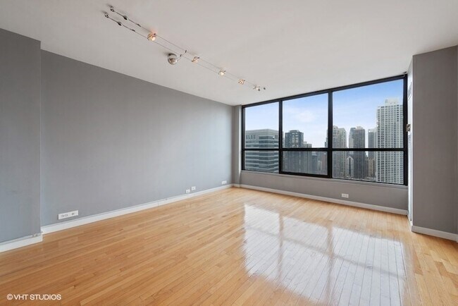 Building Photo - 405 N Wabash Ave