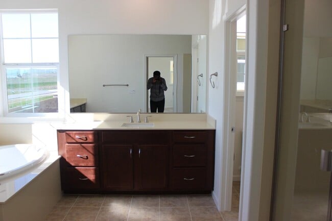 Building Photo - 456 St Jorge Ave