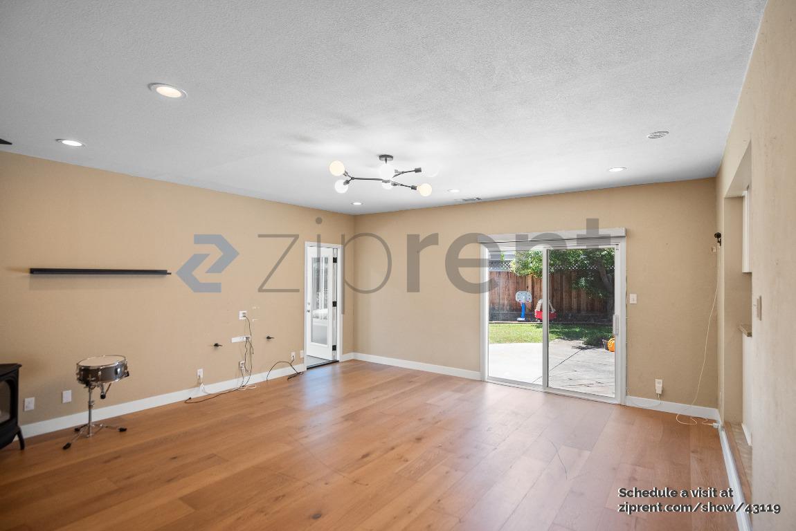 Building Photo - 119 Calado Ave