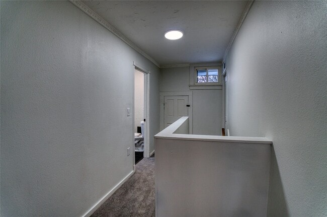 Building Photo - 1702 Lake St