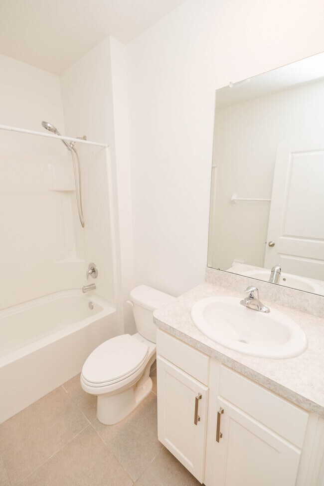 Building Photo - 6777 Longboat Dr