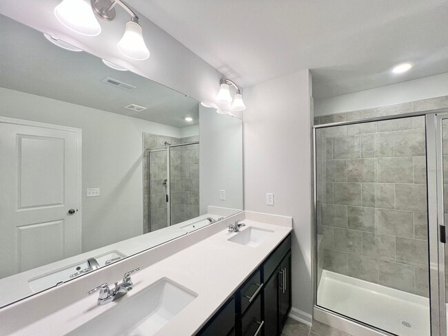 Building Photo - Newly Built 3BD, 2.5BA Raleigh Townhome in...