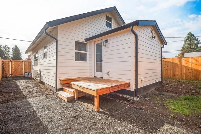 Building Photo - 17775 SW Alexander St