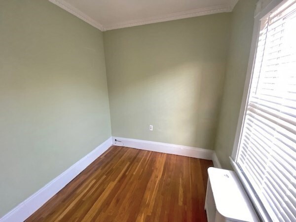Building Photo - 369 Savin Hill Ave