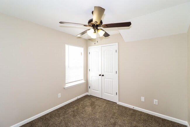 Building Photo - 10186 Sterling Ridge Dr