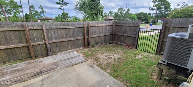 Building Photo - 1319 Calabria Rd