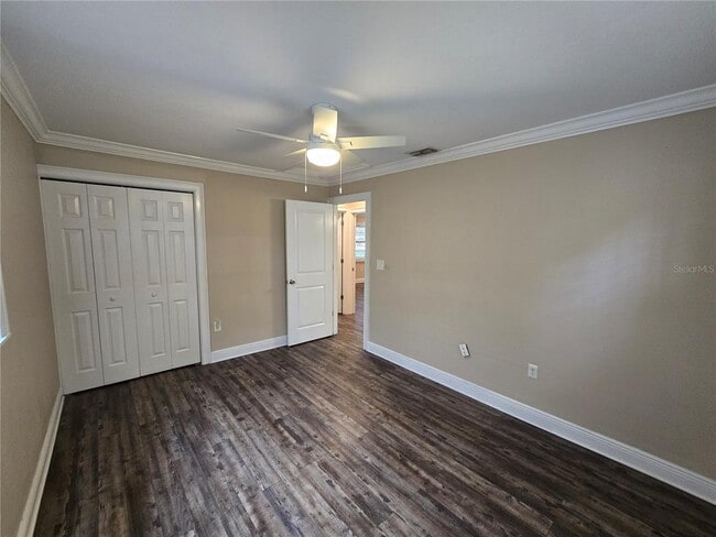 Building Photo - 447 6th St NE