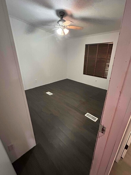 Building Photo - 107 Peoples Ln