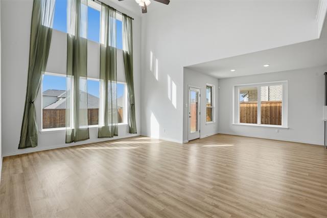 Building Photo - 1216 Rosebay Dr